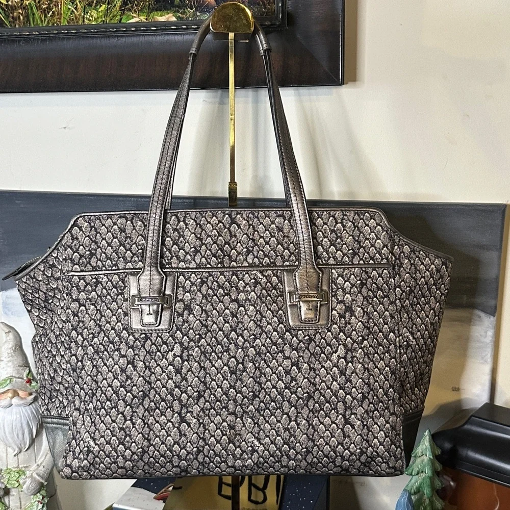 EUC Coach Taylor Snake Print Alexis Carryall Satchel. F26034 - Picture 2 of 7